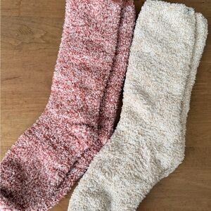 Barefoot Dreams Cozy Pink and Cream Fuzzy Socks EUC